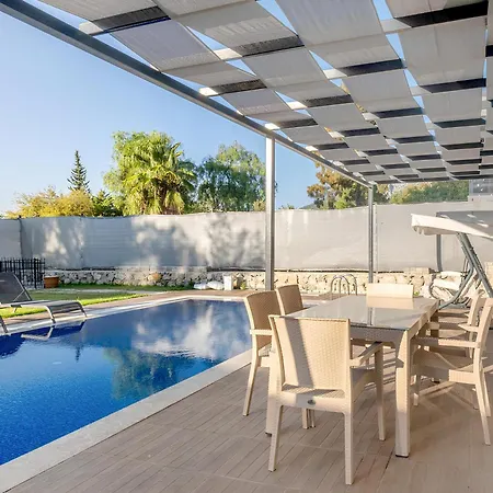 Villa Tranquil Peaceful Tunc *